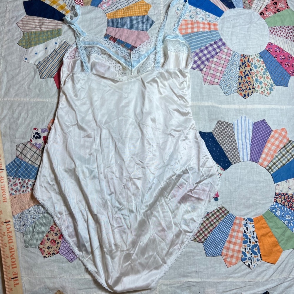 Vintage Cream Satin Lace Teddy Bodysuit Pastel Blue Pink Trim Snap Crotch Medium - Picture 4 of 4